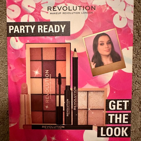COPY - Makeup Revolution London Party Ready 6 Piece Beauty Gift Set~New Box Set - Picture 4 of 13